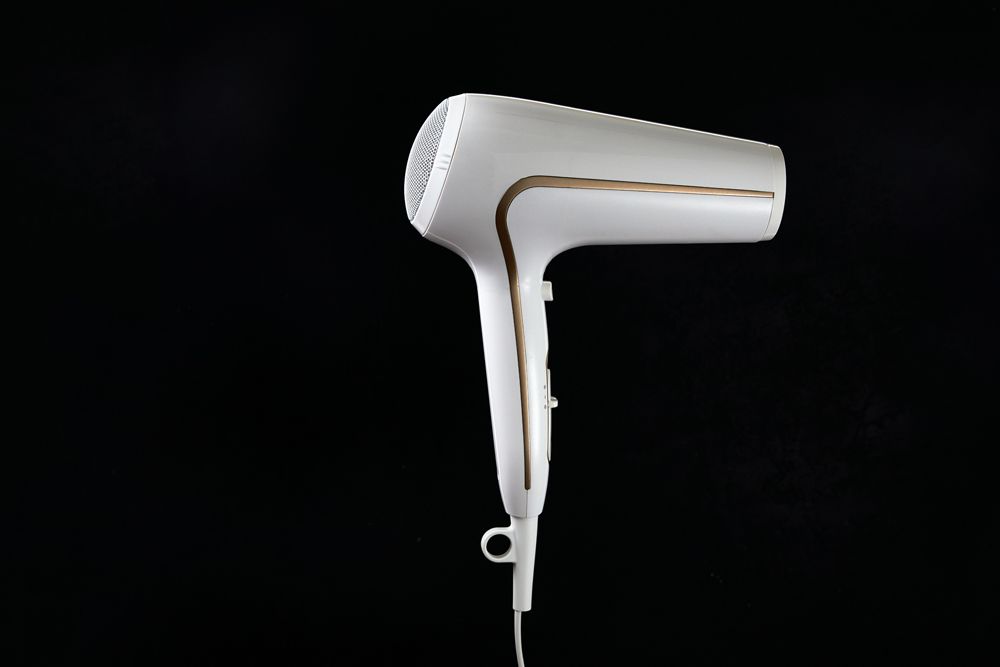 A QUICK GUIDE TO SELECT HAIR DRYERS [INFOGRAPHICS]