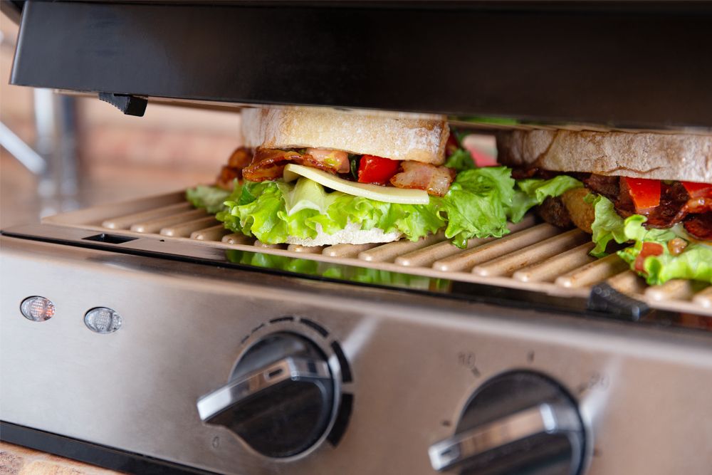 FACTORS THAT HELP YOU BUY THE RIGHT SANDWICH MAKER