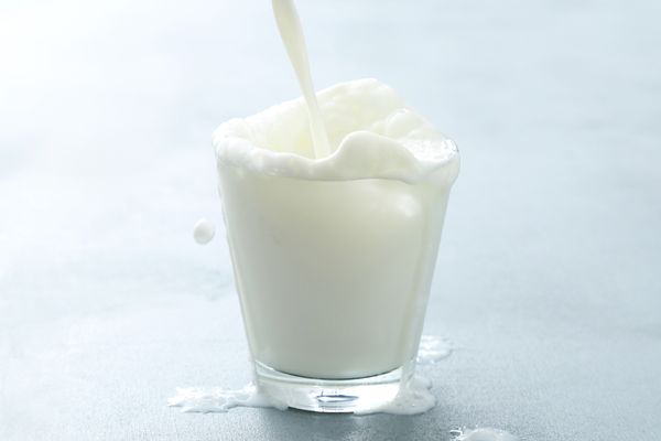 A COMPLETE GUIDE TO BETTER MILK [INFOGRAPHICS]