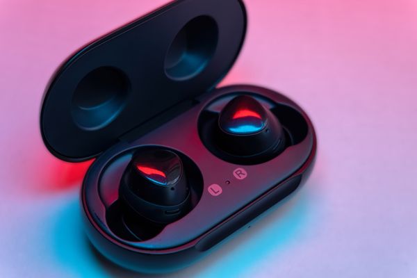IDEAL TIPS FOR BUYING NOISE CANCELLING WIRELESS EARBUDS
